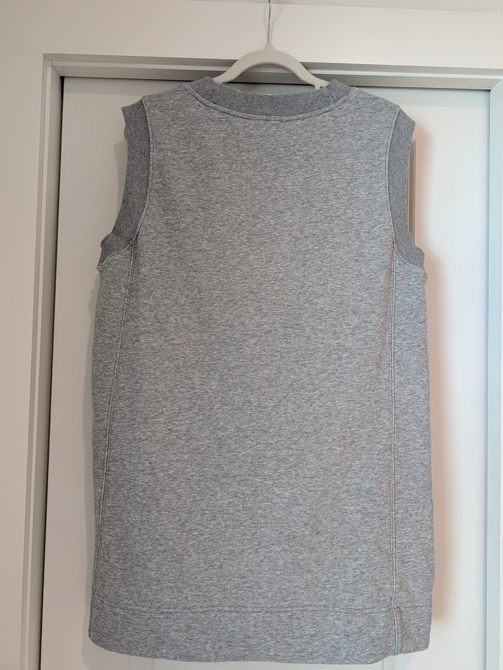 Vuori Grey Sleeveless Sweatshirt V-Neck Dress Size M - Picture 7 of 9